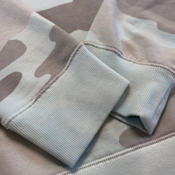 Eddie Bauer Camo Pullover Sweater - Picture 9 of 10